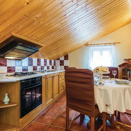2 Bedroom Stunning In דירה