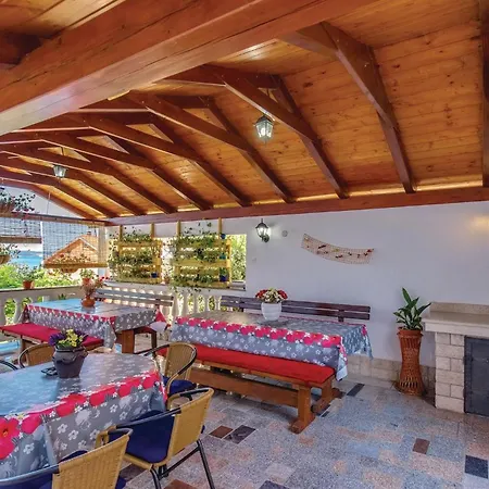 2 Bedroom Stunning In